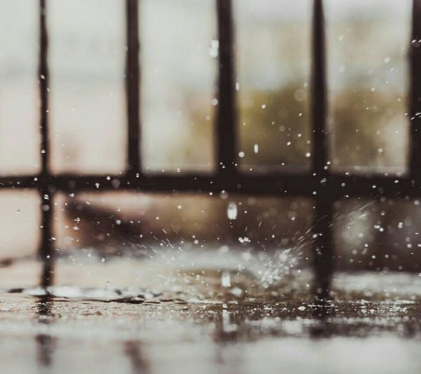 超唯美的經(jīng)典人生感悟說說帶圖片 都說人生如戲9