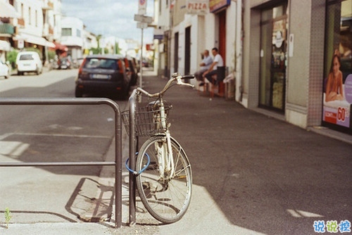 關(guān)于現(xiàn)實(shí)的人生感悟帶圖片 27條值得收藏和學(xué)習(xí)的經(jīng)典說說大全8