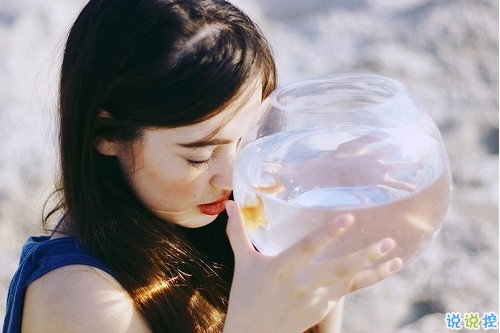 顧城詩一般的句子關于人生的經(jīng)典語錄 唯美文藝的句子顧城經(jīng)典語錄大全1