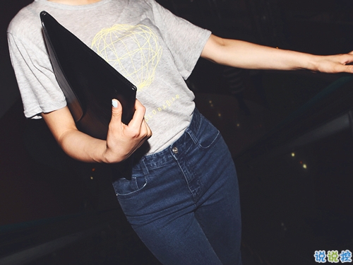 打動人心的一段話愛情說說配圖 14條很經(jīng)典的愛情長說說13