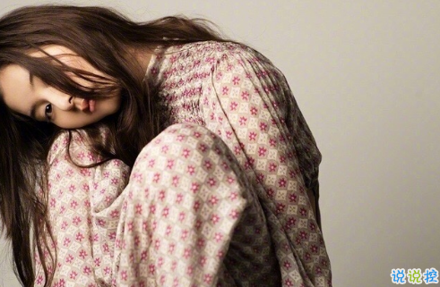 文字控圖片說(shuō)說(shuō)精選：希望你能越來(lái)越喜歡我，然后表現(xiàn)得明顯一點(diǎn)7