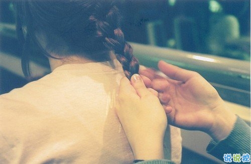 微信朋友圈愛情說說帶圖片 陽光灑在身上像極了愛情2