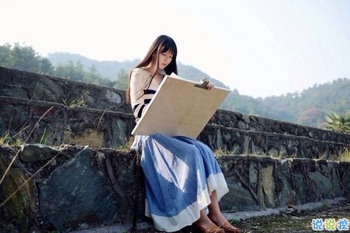 關(guān)于愛(ài)情簡(jiǎn)單精辟的一句話說(shuō)說(shuō)帶圖片 我和世界只差一個(gè)你6