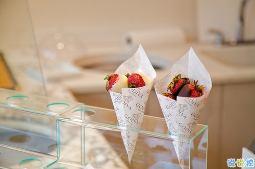 那些和青春夏天有關的唯美簡單小清新圖片句子 陽光傾落風雨都不舍13