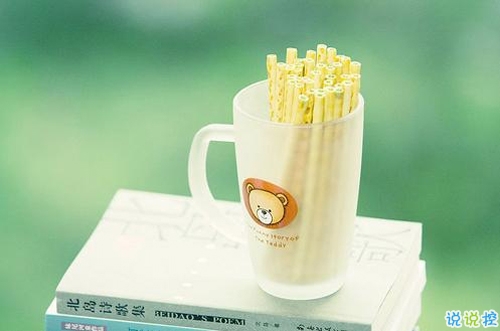 關(guān)于生活的文字控唯美英文說說帶圖片 很經(jīng)典現(xiàn)實的英文說說大全13