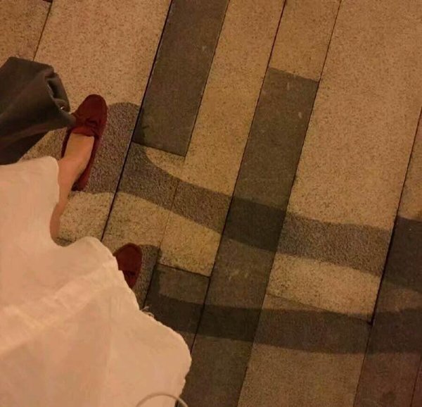 關(guān)于愛情和喜歡一個人的心事的經(jīng)典圖片說說6