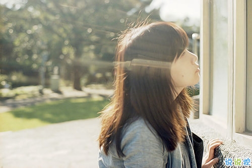 很深情很撩人的情話帶圖片 融化人心的小可愛(ài)女生說(shuō)說(shuō)2