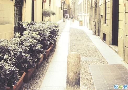 朋友圈個(gè)性說說2019最火爆的帶圖片 對(duì)我好的人請(qǐng)放心不會(huì)把你弄丟的2