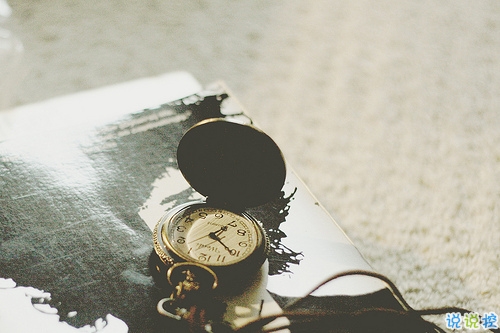 最新適合畢業(yè)季發(fā)的說說帶圖片 時(shí)光不老我們不散2