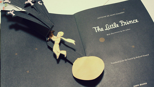 很勵志的正能量說說帶圖片 我有孤勇一腔起于星光止于他鄉(xiāng)1