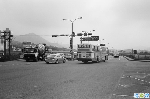 不敢再愛(ài)了的傷感說(shuō)說(shuō)帶圖片 愛(ài)情吃了虧的經(jīng)典傷感說(shuō)說(shuō)配圖12