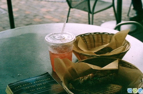 刺痛內(nèi)心的傷感說說帶圖片 2019最新失落傷感的句子合集6