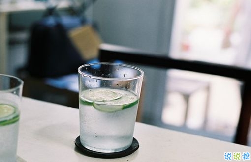 一個人獨處時候的孤獨是什么感覺呢？4