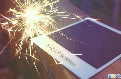 女生傷感說(shuō)說(shuō)真情流露帶圖片 短一點(diǎn)的女生說(shuō)說(shuō)心碎難過(guò)6