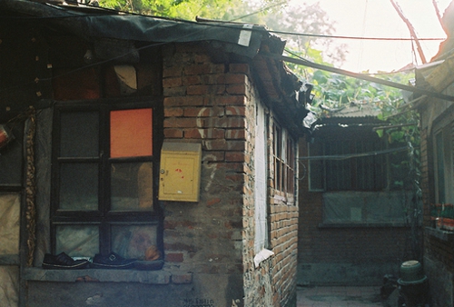 關(guān)于愛情的簡單有哲理的句子帶圖片 不要貪心找到那個(gè)對(duì)的人就第一時(shí)間決定吧1