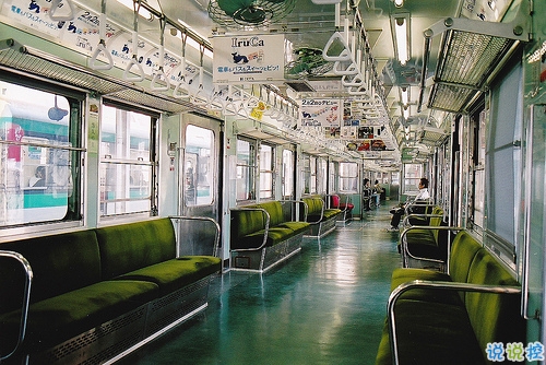 一個(gè)人感到孤獨(dú)絕望的說說帶圖片 黑夜難以入眠的悲情說說8