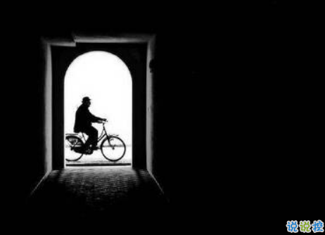 女生現(xiàn)實霸氣個性說說配圖大全 最新最酷女生個性說說帶圖片7