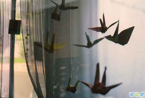 回憶總想哭的傷感說說帶圖片 學著忘記你釋懷一切的傷感說說5