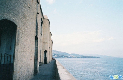 積極陽光的正能量英文句子 很經(jīng)典的2018英文句子帶翻譯2