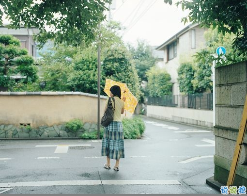 唯美簡單的英文說說帶圖片 世人萬千種浮云莫去求15