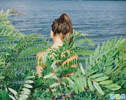 對(duì)愛情徹底失望的傷感說說帶圖片 一個(gè)人感到十分心累的傷感說說13