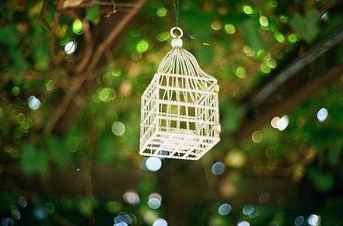 一個人感到孤獨(dú)寂寞時發(fā)的說說帶圖片 一個人只要學(xué)會了回憶就再不會孤獨(dú)6