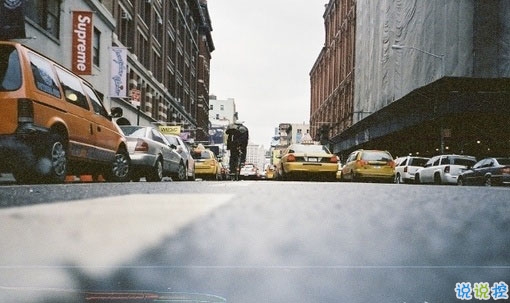 簡單而又唯美有哲理的英文說說帶圖片 你醒在別人的夢里2