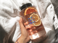 天氣變冷感概冬天來臨的文案 秋天陪你冬天也陪你