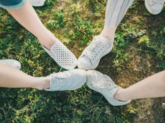 致閨蜜心情圖片說說帶字：感謝在最美的年華遇見你