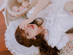 唯美治愈系夢(mèng)幻說(shuō)說(shuō)帶圖片 能治愈一切創(chuàng)傷的是愛(ài)而不是時(shí)間