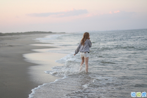 有時(shí)幸福又難過傷感的說說帶圖 暗戀是一個(gè)人的兵荒馬亂3