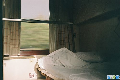 傷感意境適合失戀后發(fā)的說說帶圖片 不打擾是我的溫柔6