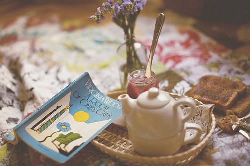 關(guān)于青春和成長的適合文藝女生發(fā)說說的句子帶圖片8