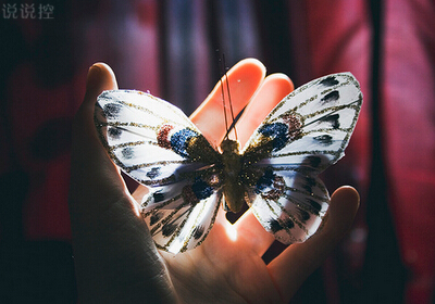 傷感QQ說說帶圖片4