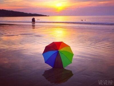 傷感說說配圖：你的世界人潮擁擠，看不到我也合情合理