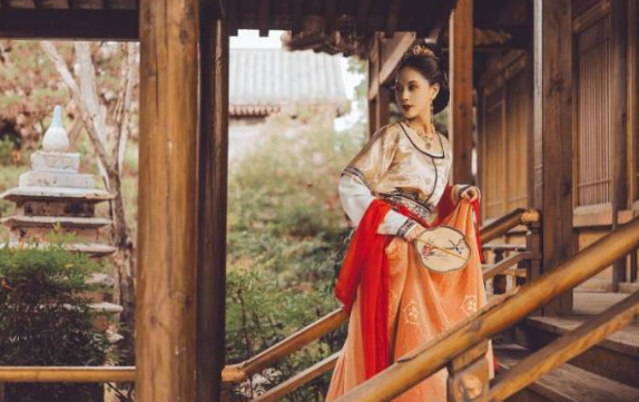 唯美仙氣十足的古風詩詞說說帶圖片8