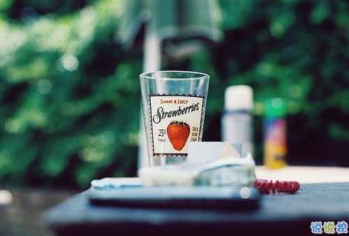 簡(jiǎn)簡(jiǎn)單單很干凈的愛(ài)情說(shuō)說(shuō)帶圖片 該留下來(lái)的人總會(huì)一直在的15