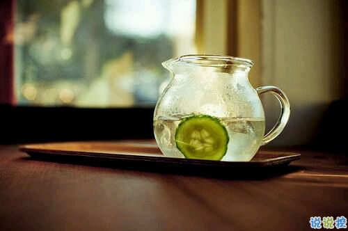 唯美簡單的英文說說帶圖片 世人萬千種浮云莫去求7