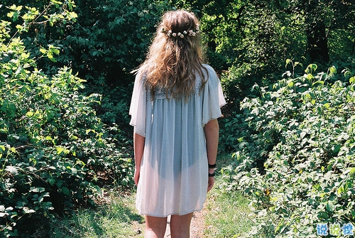 戀愛(ài)中那些甜蜜唯美又泛著心酸的句子帶圖 你說(shuō)今晚月色真美1