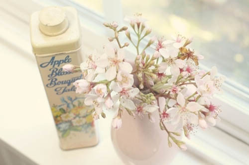 有些傷感的關(guān)于人生和成長(zhǎng)的說(shuō)說(shuō)帶圖片 生活的本質(zhì)就是離別11