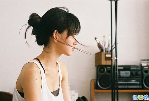 關(guān)于生活的詩(shī)意經(jīng)典英文句子 最新詩(shī)意唯美的英文句子摘抄1