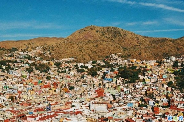 文字控喜歡的簡單唯美的一句話說說帶圖片 煙塵滾滾一路行來我應是迷了路了6