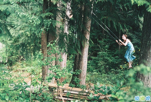 一個(gè)人有些孤獨(dú)的簡(jiǎn)單圖片說(shuō)說(shuō) 用一生時(shí)間與你話別14