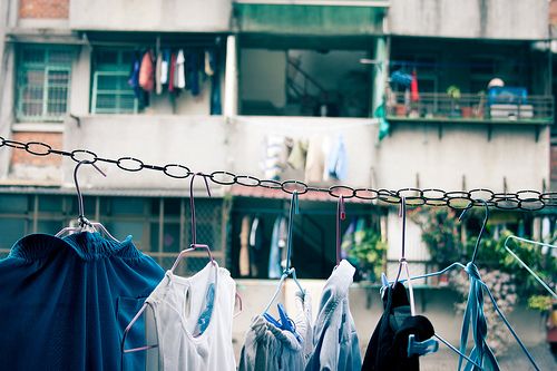 關(guān)于生活的有點傷感但很現(xiàn)實的圖片說說 哭也不會改變什么這個世界從來不會對任何人溫柔11