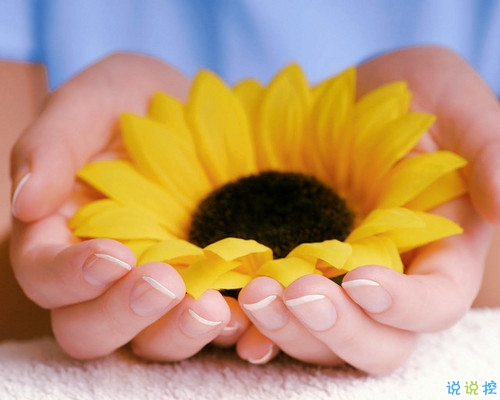 突然很懷念過去的說說內(nèi)心難受 真的很想很想一個人的說說10