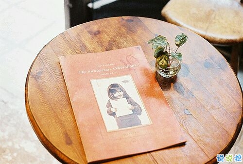 往事總是不眠不休的傷感說說 提起往事總是很傷感難過的說說1