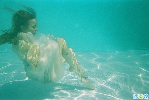 痛到心碎的傷感說說配圖 生活很現(xiàn)實的傷感說說3