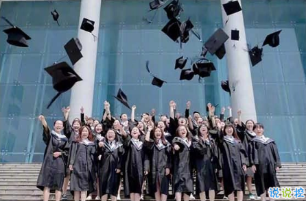 畢業(yè)的句子簡單到哭的帶圖片大全 2018畢業(yè)的傷感句子帶圖片10