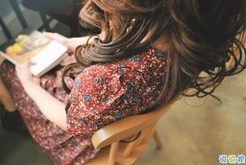 關(guān)于青春年華浪漫唯美的愛(ài)情句子 年少的笑漾著微光7