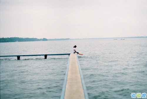 韓寒關(guān)于生活和成長的經(jīng)典語錄 人生而在世應(yīng)該知道的道理很現(xiàn)實的句子1